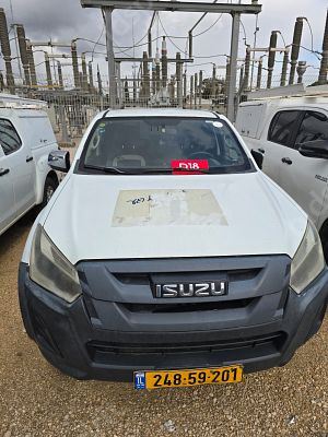 איסוזו פיק אפ מודל 2017. 389,126 ק"מ. תיבת הילוכים: אוטומטי
מנוע: דיזל, הנעה: 4x4.
ללא רישוי 