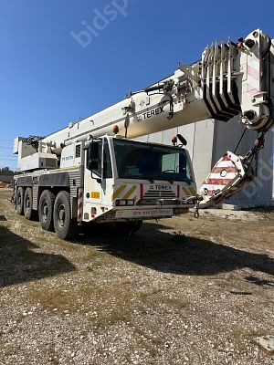 טרקס עגורן 100 טון AT מודל 2010. 63,665 ק"מ
מנוע: דיזל, נפח מנוע: 12,816 סמ"ק, הנעה: 8X8.
תוקף 