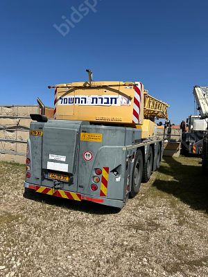 ליבהר עגורן נייד 40 טון מודל 2015. 3,700 ק"מ
מנוע: דיזל, נפח מנוע: 7,200 סמ"ק, הנעה: 6X6.
יש 