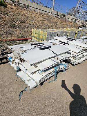 דלתות לרכב דלתות לרכב טויוטה. 
דלתות לרכב טויטה, 10 יחידות, נמכר עם סט ברגים.
ההצעות אינן 