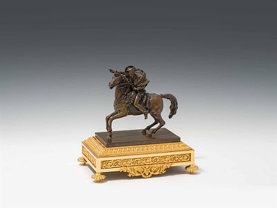 Reiterskulptur "Napoleon" 
19. Jh. 
Bronze, feuervergoldeter Sockel 
H. 30 cm 
