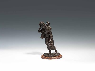Udagawa Kazuo: Geisha. Udagawa Kazuo 
Geisha 
Japan, Meiji-Periode, 1868–1912 
Bronze, dunkel 