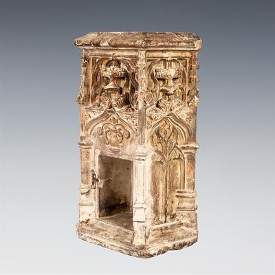 Gotisches Sakramentsh&auml;uschen 15. Jh. Kalk-Sandstein, gemei&szlig;elt, Fassungsreste, Eisenscharnier; 