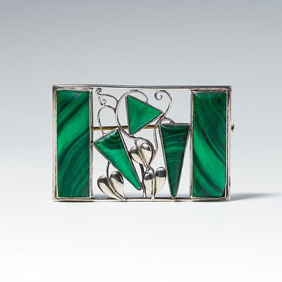 Josef Hoffmann: Brosche. Josef Hoffmann Brosche Wiener Werks&auml;tte, 1911 Silber, Malachite; 