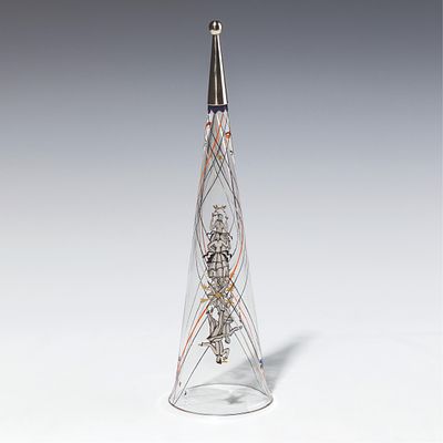 Josef Hoffmann (Form) und Hilda Jesser (Dekor): Ex-Glas "Hochzeitsbecher". Josef Hoffmann (Form) 