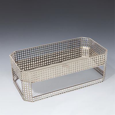 Josef Hoffmann: "Aufsatz". Josef Hoffmann "Aufsatz" Wiener Werkst&auml;tte, um 1904 Messing 