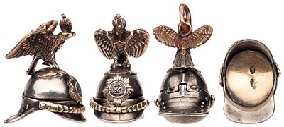 "Жетон в виде парадной офицерской каски Кавалергардского Ее Величества Государыни Императрицы 