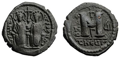 "Византийская империя. Юстин II и София (565-578 гг.) Фоллис. Бронза, 14,98 гр. Диаметр 31 мм. 