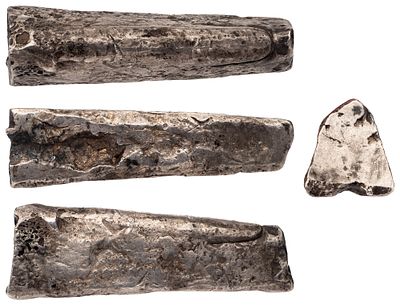 "Серебряный платежный слиток “гривна новгородская”, “полтина”. Первая половина XIV в. Серебро 