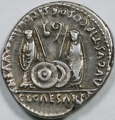 Roman Imperial Augustus AR Denarius. Lugdunum, 2 BC - AD 4. [CAESAR AVGVSTVS] DIVI F PATER 