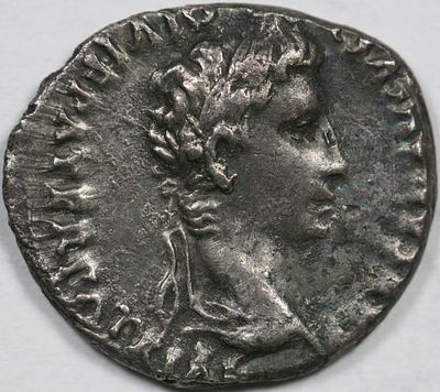 Roman Imperial Augustus AR Denarius. Lugdunum, 2 BC - AD 4. CAESAR AVGVSTVS DIVI F PATER 