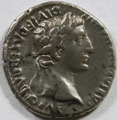 Roman Imperial Augustus. 27 BC-AD 14. AR Denarius , 3,62 g. Lugdunum (Lyon) mint. Struck AD 