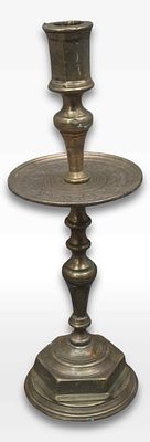 Bronze disc candlestick. 17th century H37