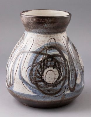 אגרטל קרמיקה, חרסה. אגרטל קרמיקה ישראלית, תוצרת חרסה בעיצוב עזז. גובה: 26 ס"מ. חתום