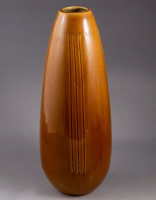 אגרטל קרמיקה, לפיד. אגרטל קרמיקה תוצרת לפיד, גובה: 46.5 ס"מ. חתום. פגם קל (סדק בחלק העליון).