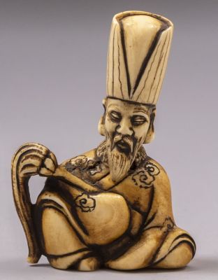 נצוקה יפני, שושלת מייג'י. נצוקה יפני איכותי, שושלת מייג'י. מגולף בדמות חכם עם ראש נע. גובה: 6 