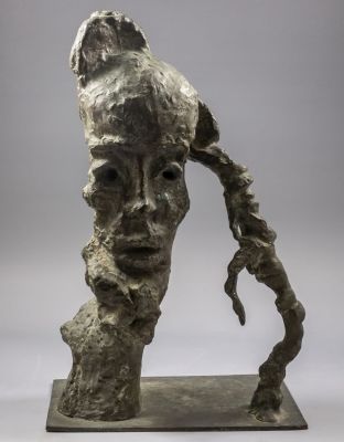 מאנה כץ (1894-1962), ראש יהודי ספרדי, פסל ברונזה, גובה: 49 ס"מ, חתום וממוספר.