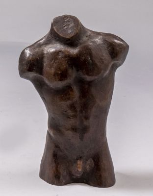 רזיה גרשון (1931-2021), טורסו גבר, 1992, פסל ברונזה, גובה: 15 ס"מ. חתום ומתוארך.
