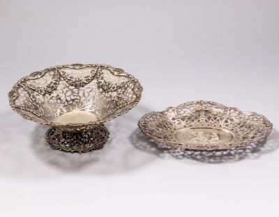 קערות כסף גרמניות. לוט שתי קערות גרמנית מכסף 800, מעוטרת בעבודת חסר ועבודת בלט במוטיבים צמחיים 