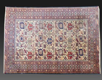 שטיח קווקזי (אזרבייג'ן) איכותי. מידות: 191X146 ס"מ. בלאי קל.