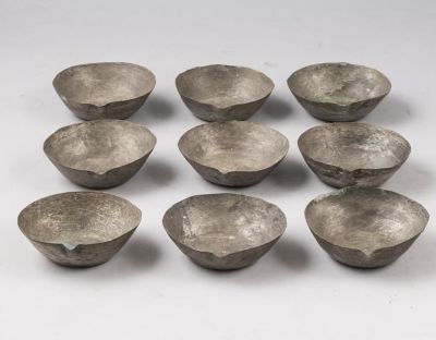 מנורת חנוכה של תשע קעריות, משהד– איראן. מנורת חנוכה בת תשע קעריות. משהד, איראן, [ראשית המאה 