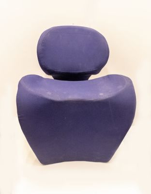 כורסא בעיצוב רון ארד. רון ארד (נ.1951). כסא נוח 'Soft little heavy'. תוצרת Moroso, מילאנו, 1991. 