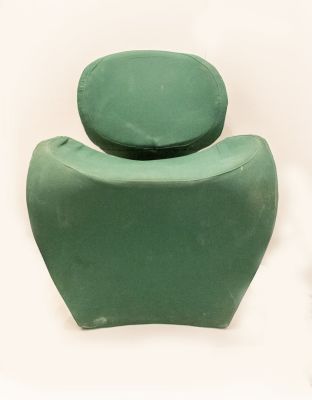 כורסא בעיצוב רון ארד. רון ארד (נ.1951). כסא נוח 'Soft little heavy'. תוצרת Moroso, מילאנו, 1991. 