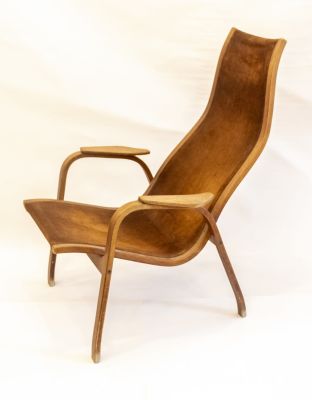 כסא Lamino. כסא למינו (Lamino east chair) עשוי עץ ועור, בעיצוב YNGVE EKSTR&Ouml;M, שוודיה, שנות ה-60. 