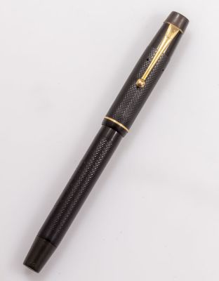 עט נובע, Onoto The La Rue. עט נובע תוצרת Onoto The La Rue דגם Button fill, צבע שחור וציפוי זהב 