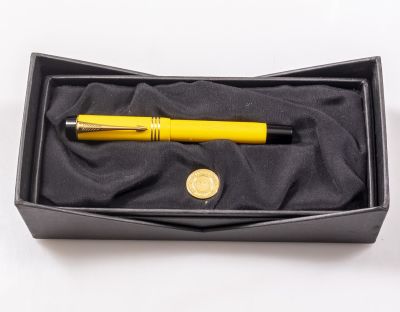 עט נובע Parker Duofold, Mandarin Yellow, מהדורה ממוספרת. עט נובע Parker Duofold, צבע Mandarin 