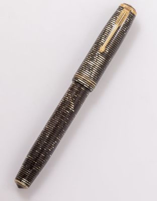 עט נובע, Parker Vacumatic Maxima. עט נובע תוצרת פרקר דגם וקומטיק מקסימה 1936 קנדה, צבע ירוק 
