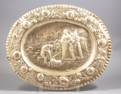 מגש כסף גרמני, משה בתיבה, המאה ה-19. מגש כסף גרמני תוצרת J.D. Schleissner & S&ouml;hne, הנאו, המאה 