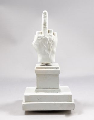Maurizio Cattelan (b. 1960). מאוריציו קטלן (נ. 1960), .L.O.V.E, חומר יצוק, 22X11 ס"מ. נתון במארז 