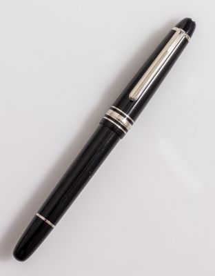 עט נובע, Montblanc 144. עט נובע תוצרת מונבלאן, דגם Meisterstuck 144, צבע שחור וציפוי כרום לחלקי 