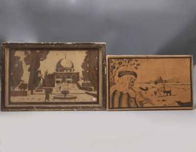 הדפסי סטנסיל, ארץ ישראל. לוט שני הדפסי סטנסיל על בד בסגנון בצלאל, שנות ה-20-30. כולל: * הדפס 