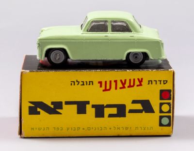 פורד פרפקט, גמדא. דגם מתכת של פורד פרפקט תוצרת גמדא, שנות ה-60. אורך: 9.5 ס"מ. חתום. מצב טוב 