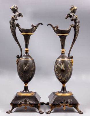 פמוטי ברונזה צרפתיים. זוג פמוטי ברונזה צרפתים, אמפיר, המאה ה-19. מעוטרים בדמויות פוטי עם כנפיים 
