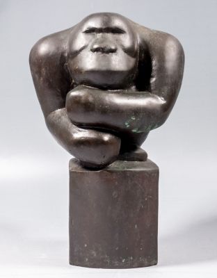 פסל ברונזה, גורילה. אמן לא ידוע, גורילה, פסל ברונזה, גובה: 23 ס"מ.