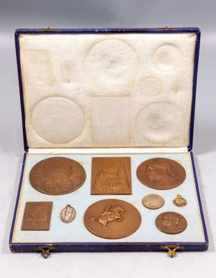 לוט מדליות אוסטריות. לוט תשע מדליות ישנות, אוסטריה המחצית הראשונה של המאה ה-20, כולל שלוש 