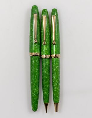 סט עטים, Sailor Magellan. סט עט נובע, עט כדורי ועיפרון מכאני תוצרת Sailor דגם Magellan, צבע ירוק 