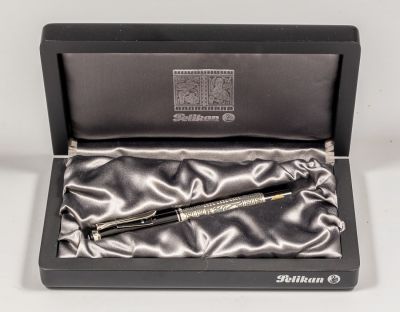 עט נובע, Pelikan M710 Toledo. עט נובע תוצרת Pelikan דגם M710 טולדו, חיפוי כסף סטרלינג לגוף העט 