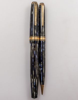 סט עט נובע ועיפרון מכני, Parker Duofold. סט עט נובע ועיפרון מכני תוצרת פרקר דגם Duofold Blue 