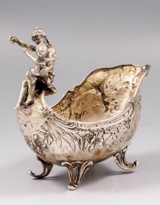 קערת כסף גרמנית, הנאו. קערת כסף 800 גרמנית תוצרת Gebruder Neumann, הנאו, 1900 בקירוב. מעוטרת 