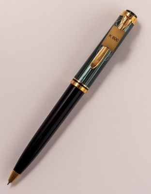 עיפרון מכאני, Pelikan K800. עיפרון מכאני תוצרת Pelikan, דגם K800, מערב גרמניה, שנות ה-80, צבע 