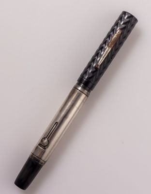 עט נובע, Waterman's 52, כסף סטרלינג. עט נובע, Waterman's 52 FDW, גומי מוקשה שחור עם חיפוי כסף 