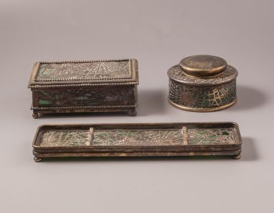 כלים שולחניים, Tiffany & Co. לוט 3 כלים שולחניים מברונזה וזכוכית תוצרת Tiffany & Co מסדרת Pine 