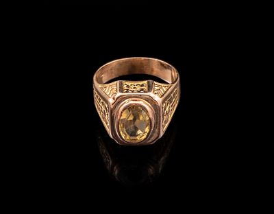 טבעת זהב וציטרין. טבעת זהב 14K משובצת ציטרין (11X9 מ"מ). מידה: 1/4 10 US, משקל: 13.6 גרם. לא 