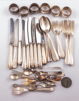 סכו"ם כסף, מקורות שונים. לוט סכו"ם כסף ופריטים נוספים, מקורות שונים, בעיקר גרמניה. כולל: מזלגות 