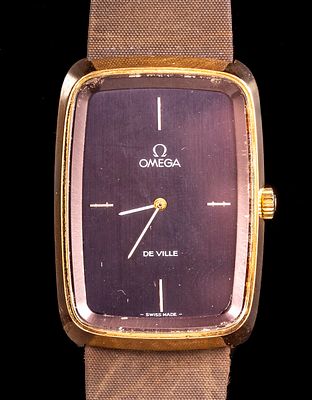 שעון יד, Omega De Ville. שעון יד מכאני, תוצרת Omega. דגם: De Ville 1970 רצועת בד מקורית. מידות 