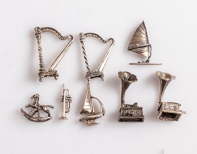 Silver Miniatures. Lot of 8 silver miniatures. Total weight: 59g.